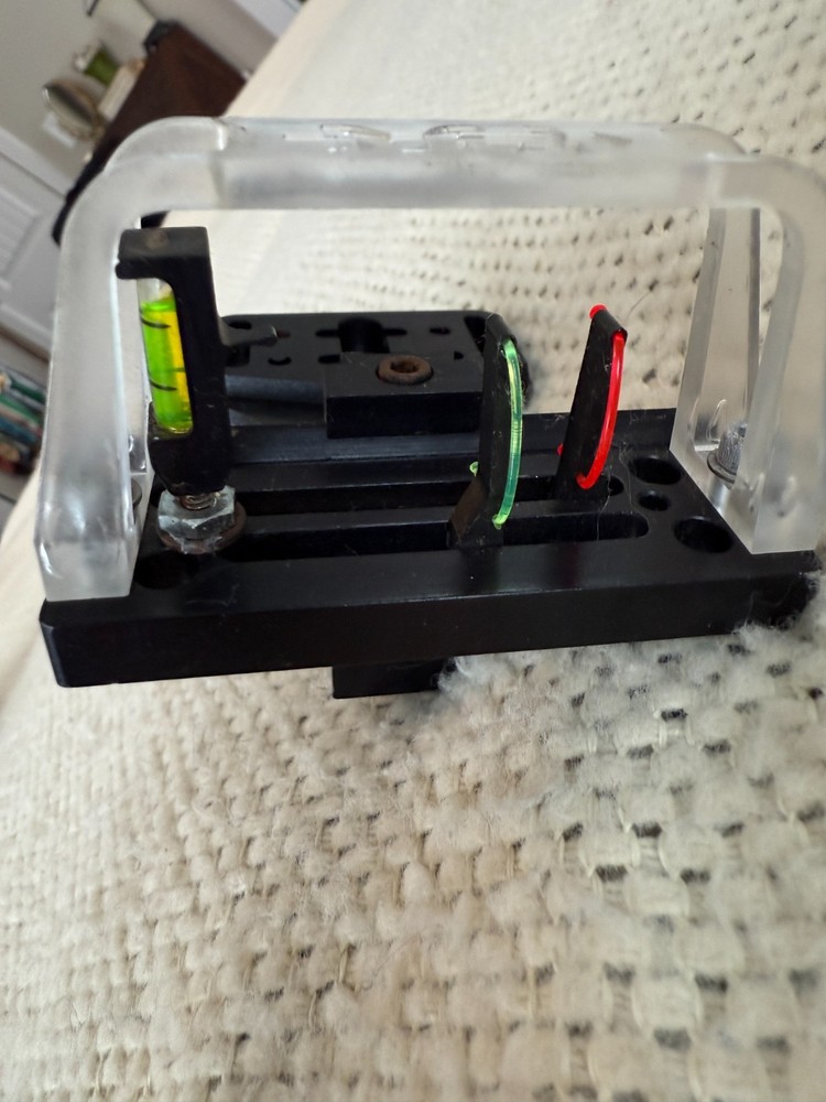 PSE Archery Sight with Level