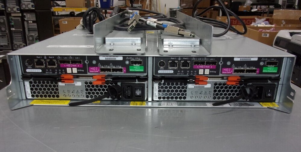 NetApp 0833 P41194-04-B 24-Bay SAS Storage Array 2*Controllers SEE NOTES