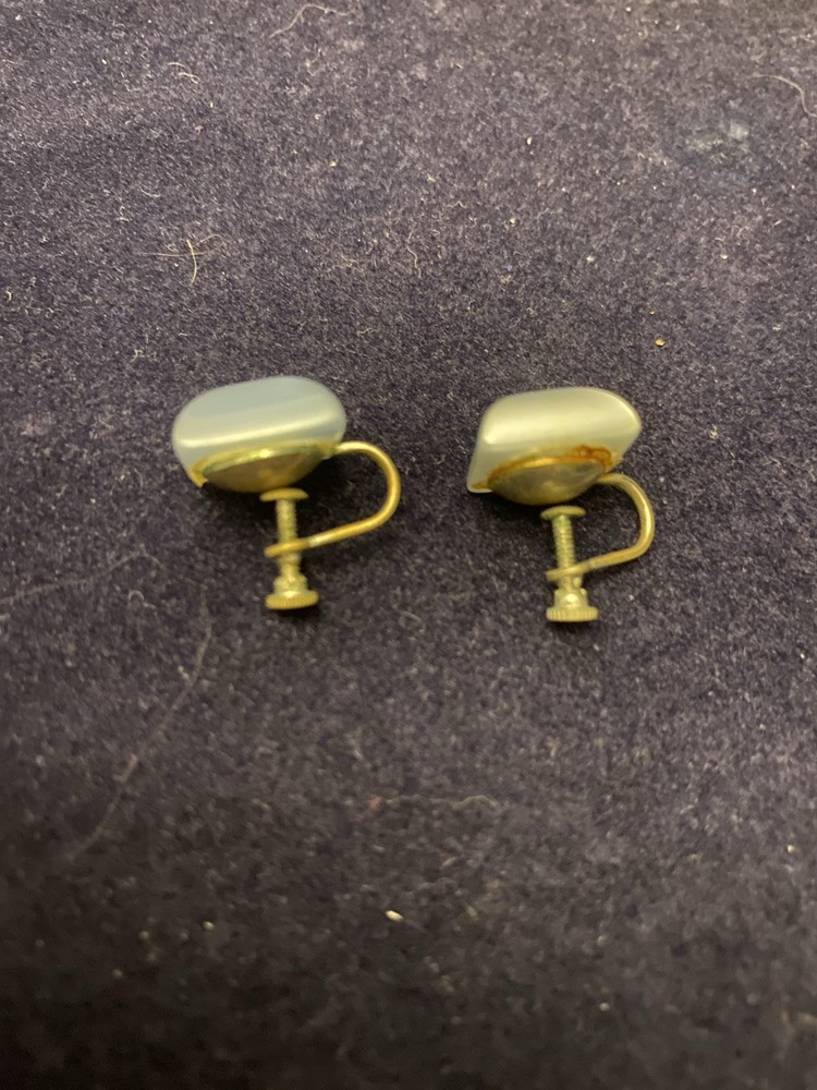 VTG Tiny White Square Lucite screw earrings