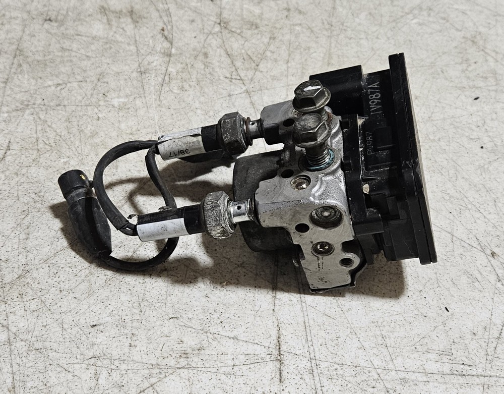 2018 Indian Chieftain ABS Pump Control Module Unit System 2204981