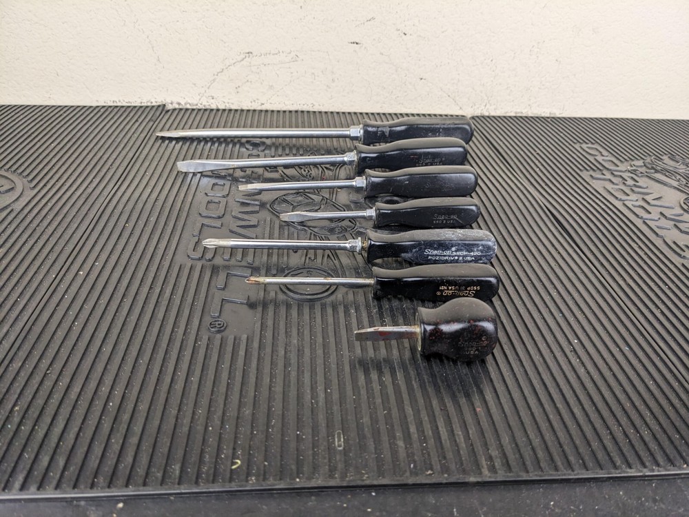 #bh041  Snap On Tools 7pc Flat Phillips Black Hard Handle Screwdriver Set