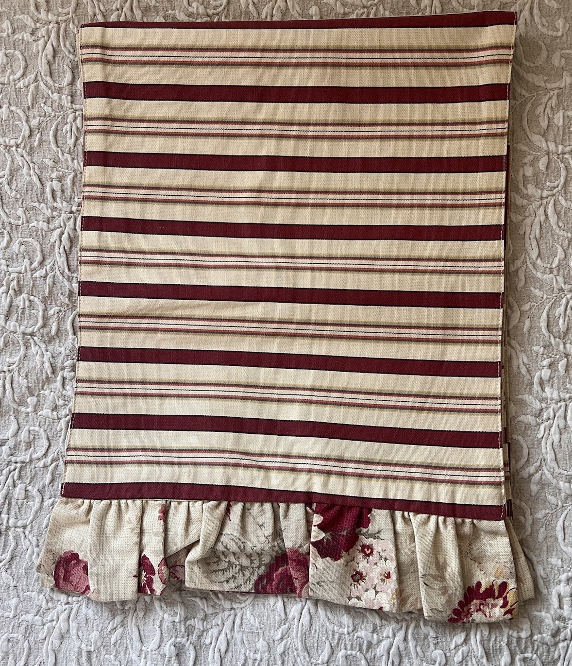 Waverly Vintage Rose Table Runner Reversible Stripes Norfolk Garden Room 72”