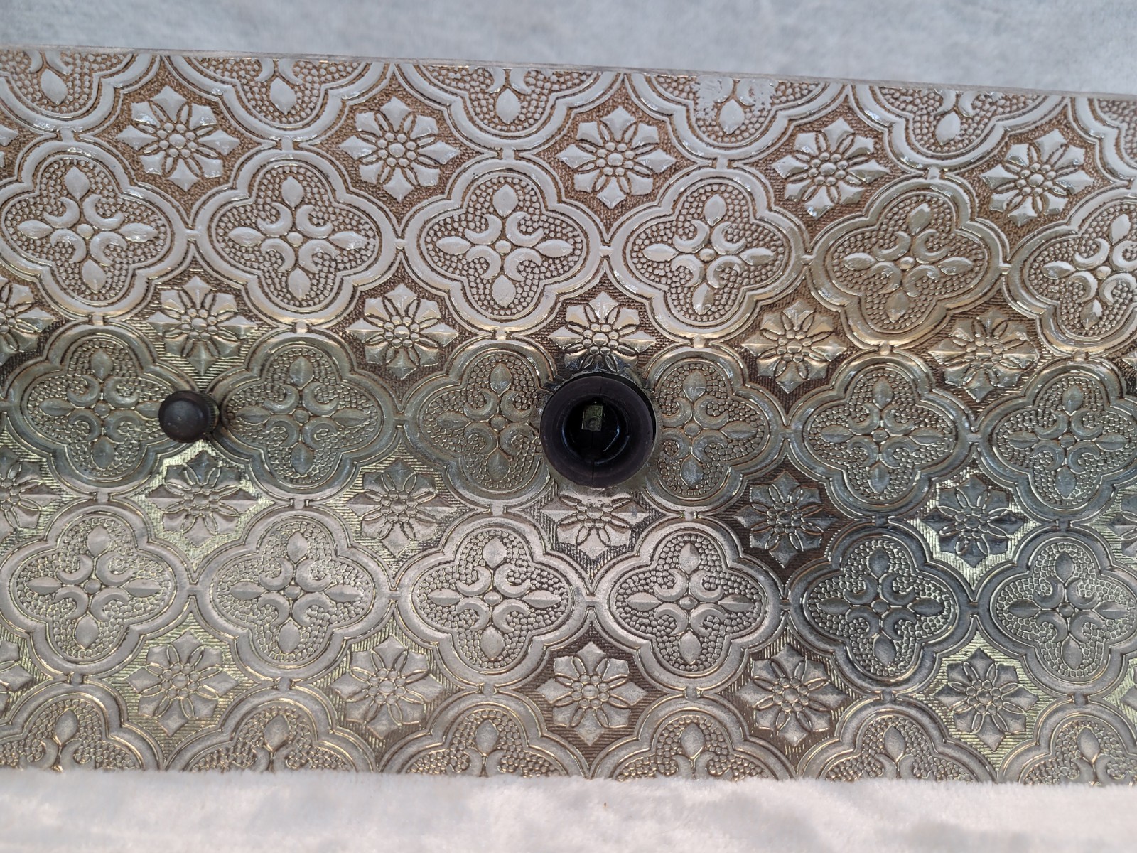 Vtg Bathroom Vanity U Bar 4-Light Fixture Glass Gold Overlay Quatrefoil Curved