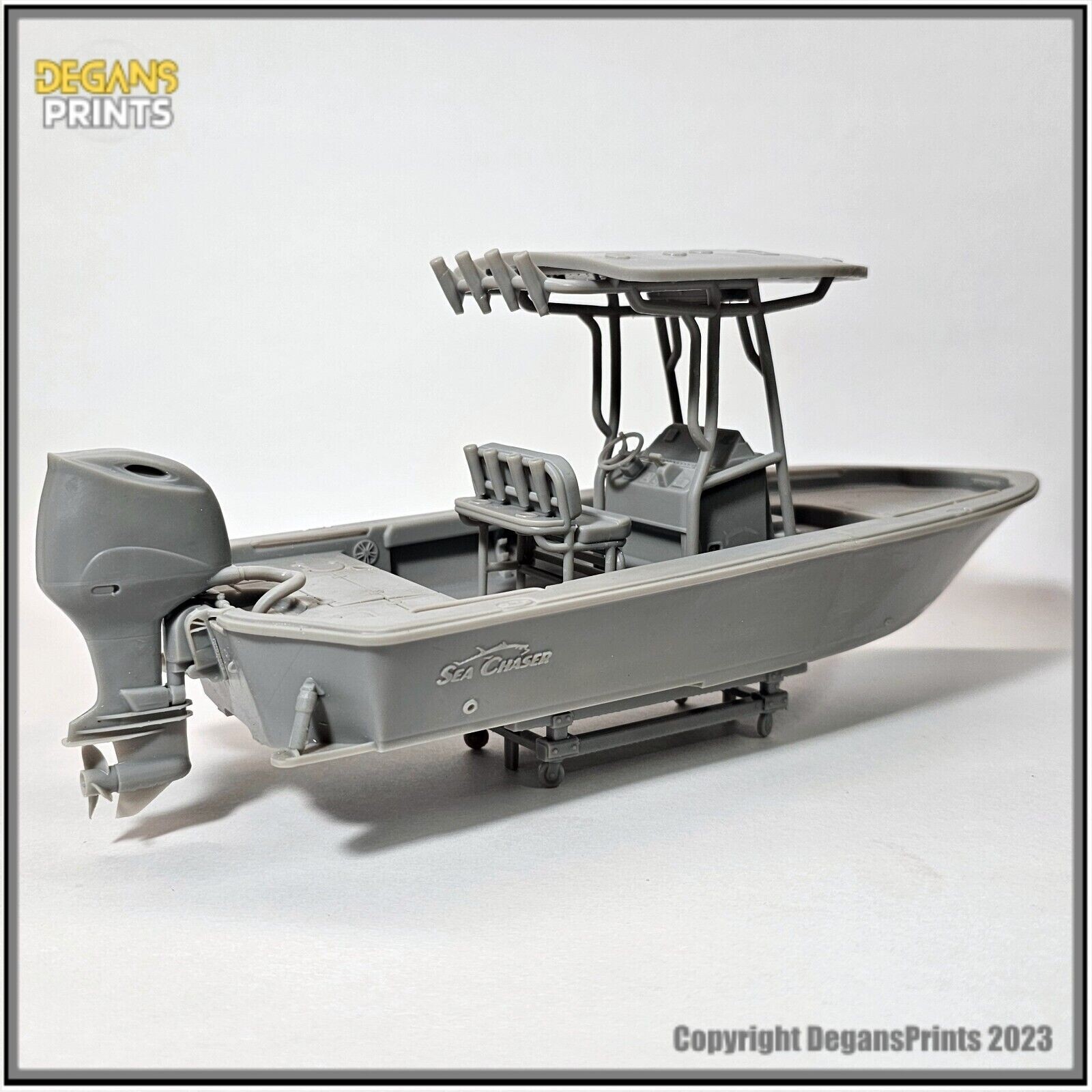 SeaChaser 23LX Center Console Boat Model and trailer kit 1-24 scale diorama boat