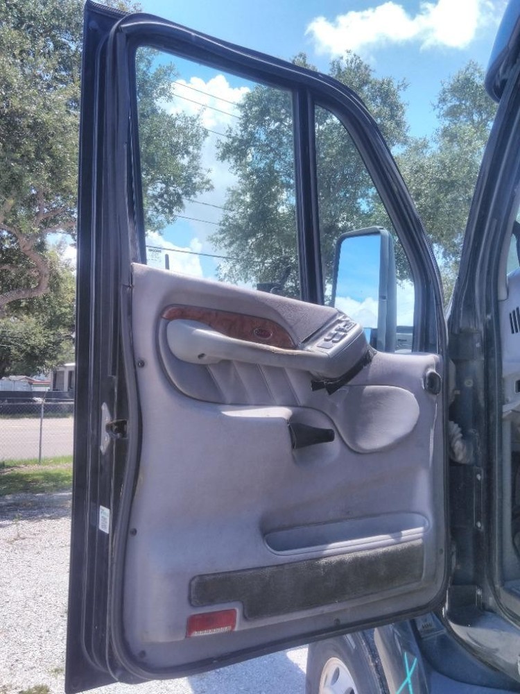 For 2013 PETERBILT 587 2012-2018 DOOR ASSEMBLY Left , FL