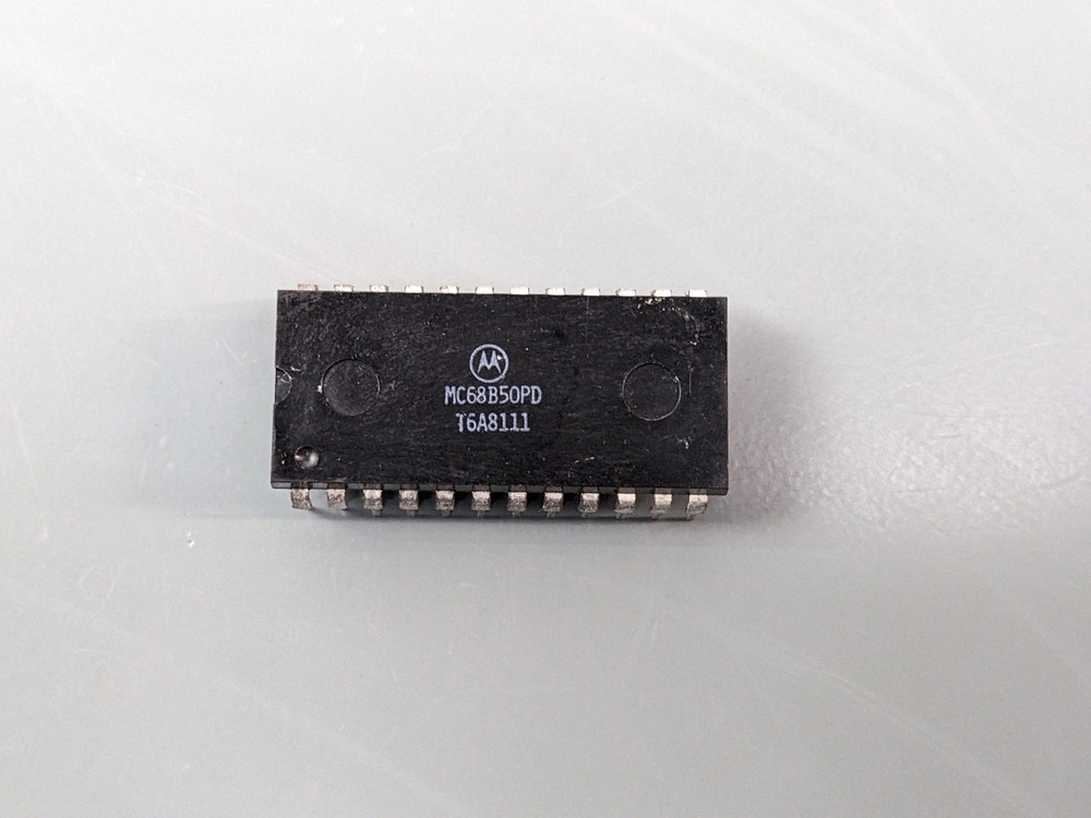 Motorola MC68B50PD Serial Asynchronous Comm Interface IC for MC6800 Family