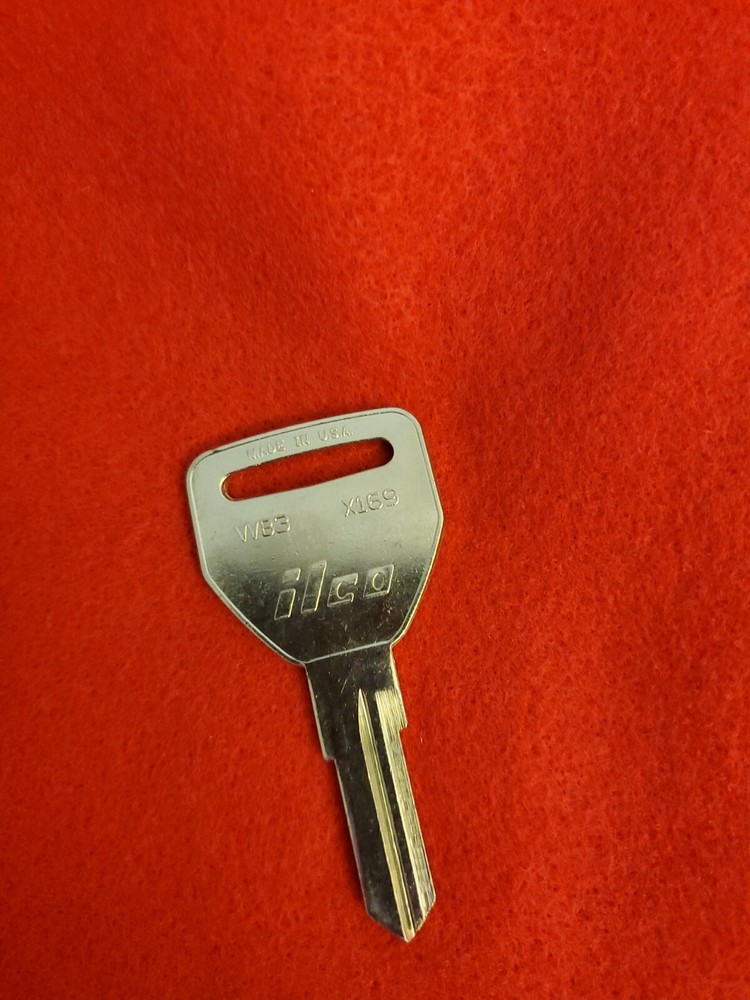 X169 WB3 Delorean auto key