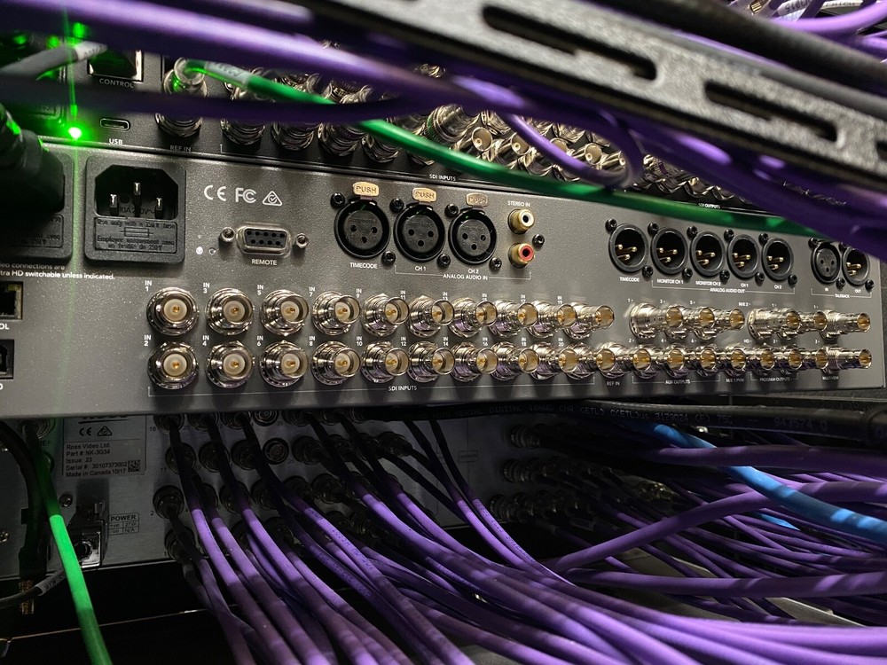 Blackmagic Design ATEM 4 M/E Broadcast Studio 4K