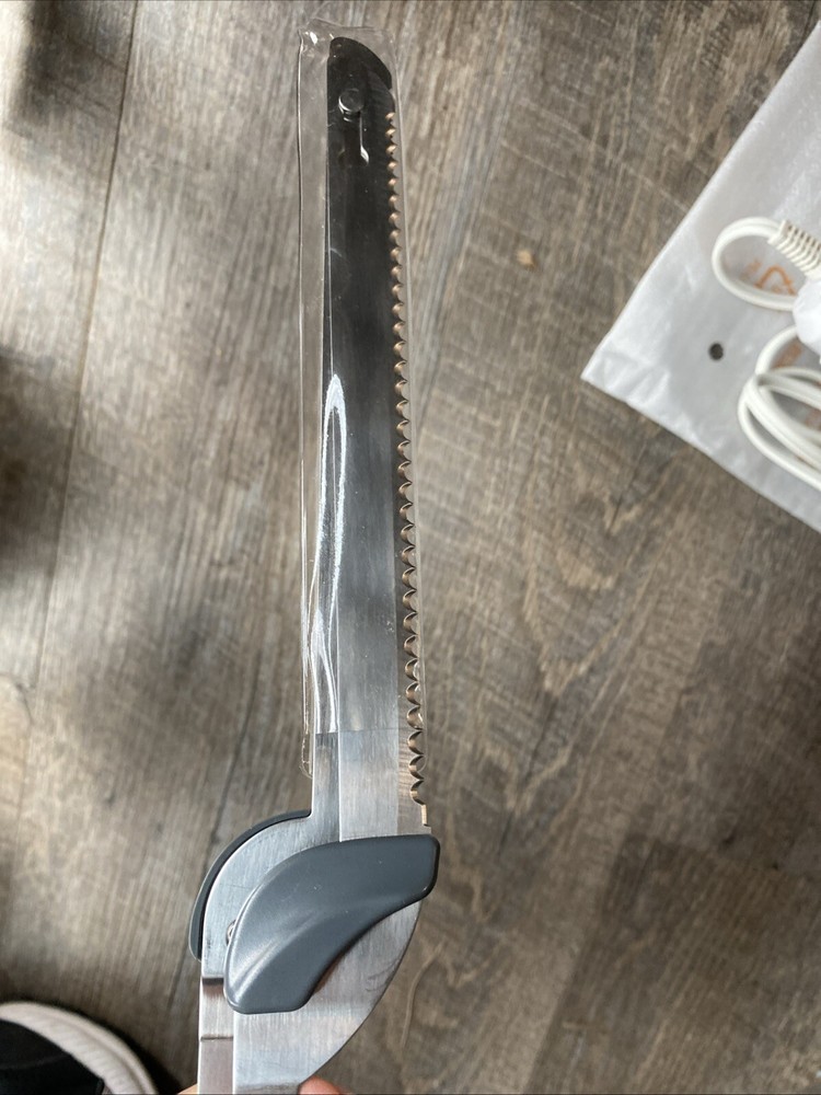 Black + Decker 9” Electric knife