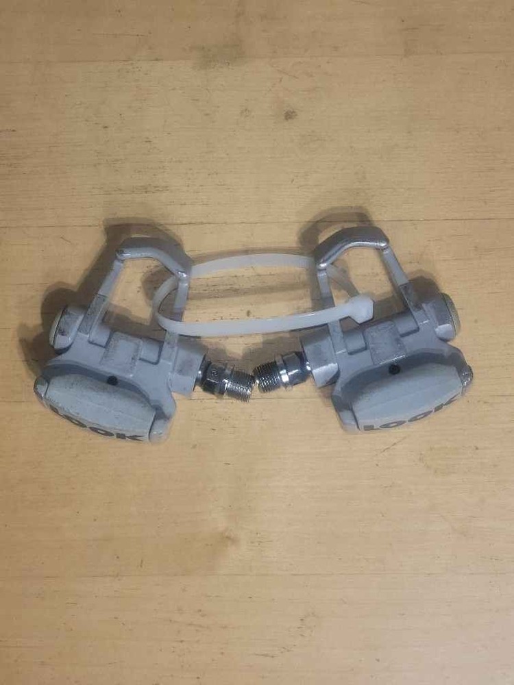 Vintage Look Road Pedals ARC Gray