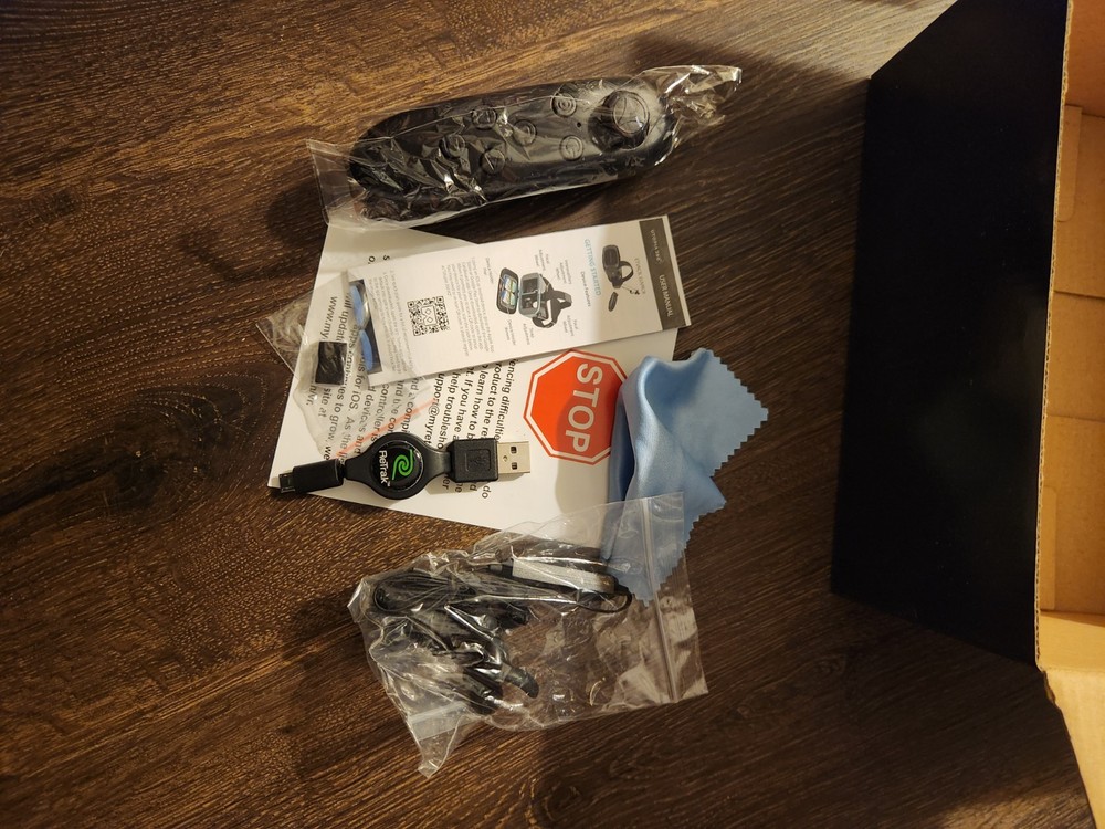 ReTrak Utopia 360 Degree 3D VR Headset Bundle Bluetooth Earbuds & Controller