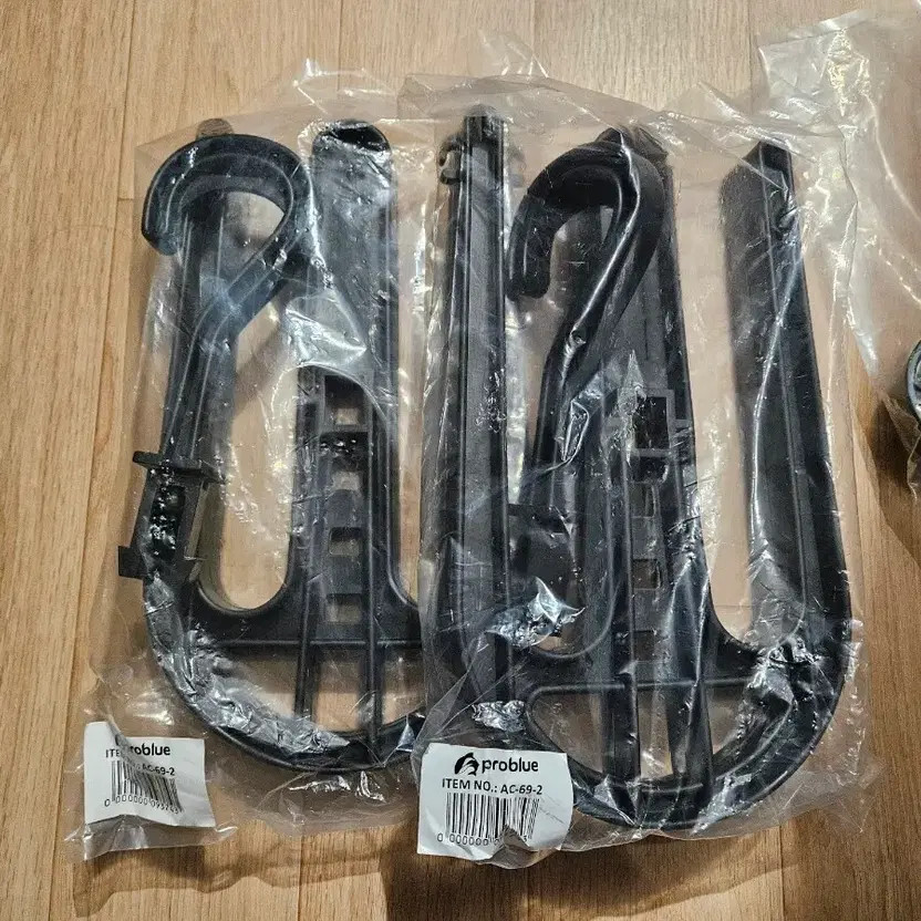Problue Suit Hanger Equipment for Diving & Wetsuit