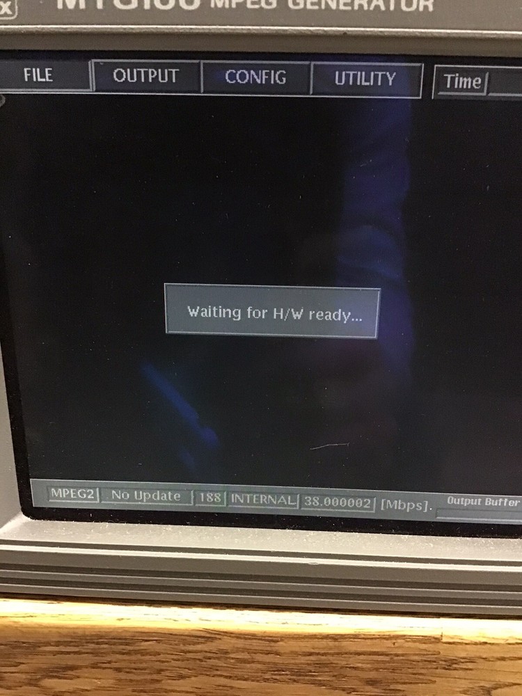 SONY TEKTRONIX MTG100 MPEG GENERATOR Pulled From Working Environment UM