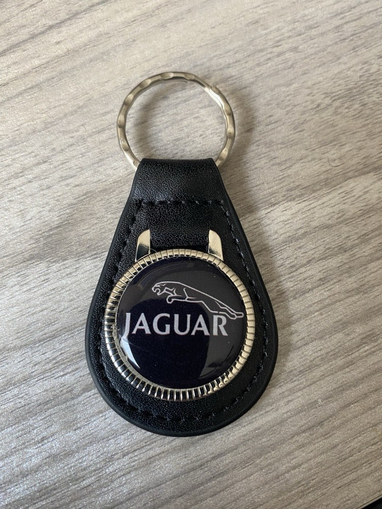 JAGUAR   KEY CHAIN....