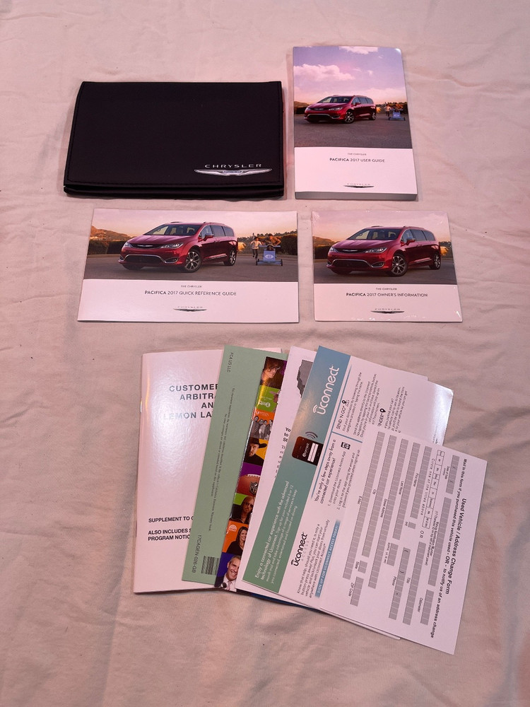 2017 Chrysler Pacifica Owners Manual USER GUIDE BOOK SET + Case OEM
