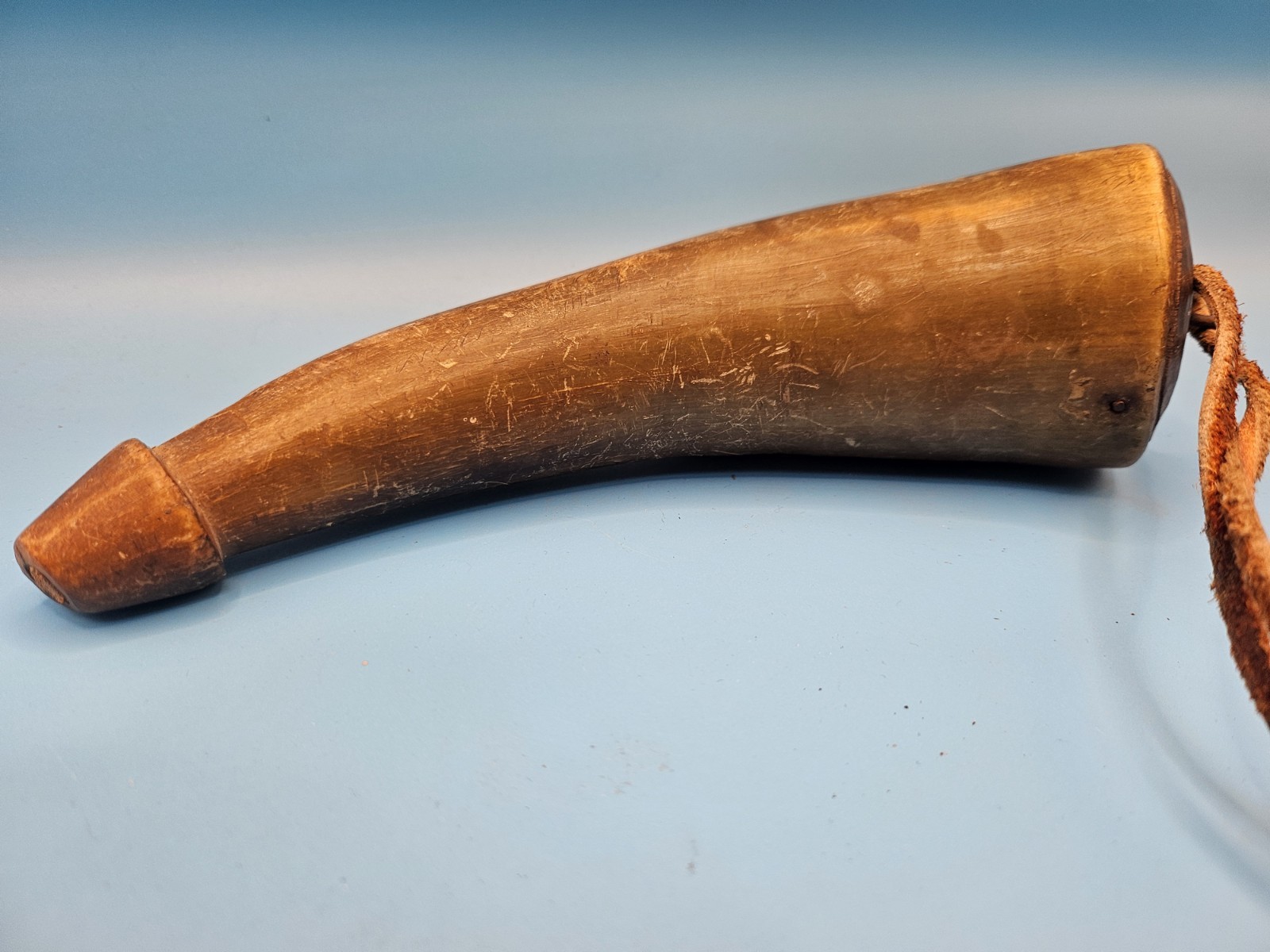 Antique Gun Powder Horn Revolutionary War Era hand carved