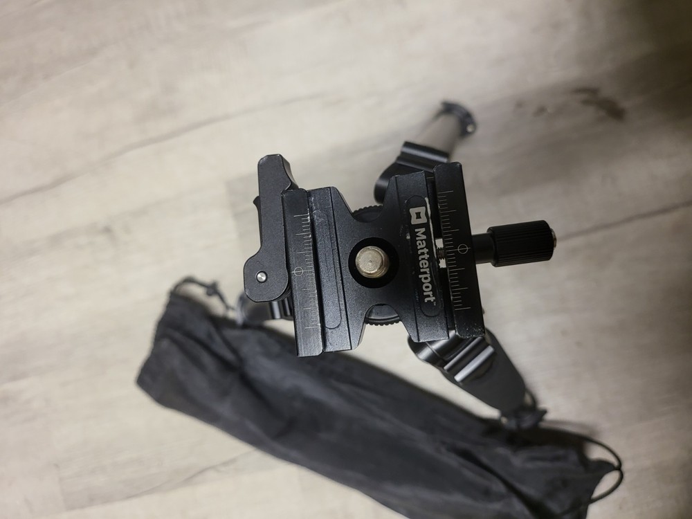 Matterport Tripod w/ Adjustable Head & Carry Bag Camera Mount Stand