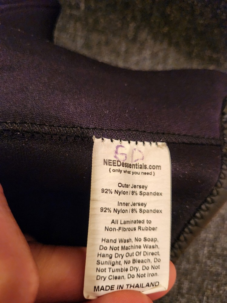 X-small Need Essentials 4/3 Chest Zip Wetsuit Excellent Condition