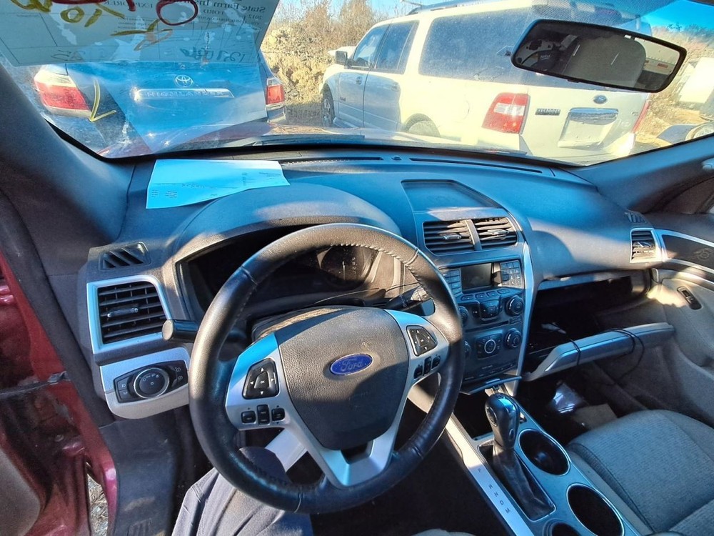 EXPLORER 2012 Glove Box 4854484