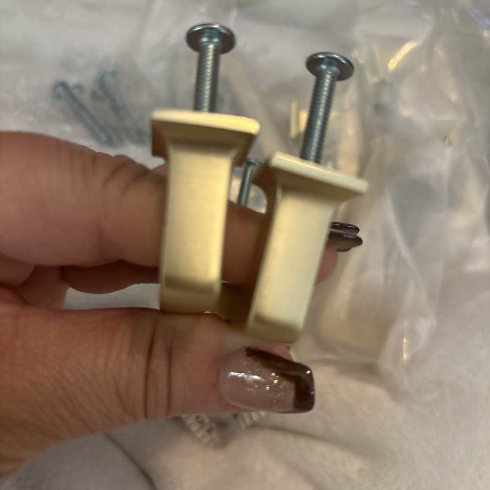 Amerdeco 10 Pack Brushed Gold Cabinet Pulls (read)