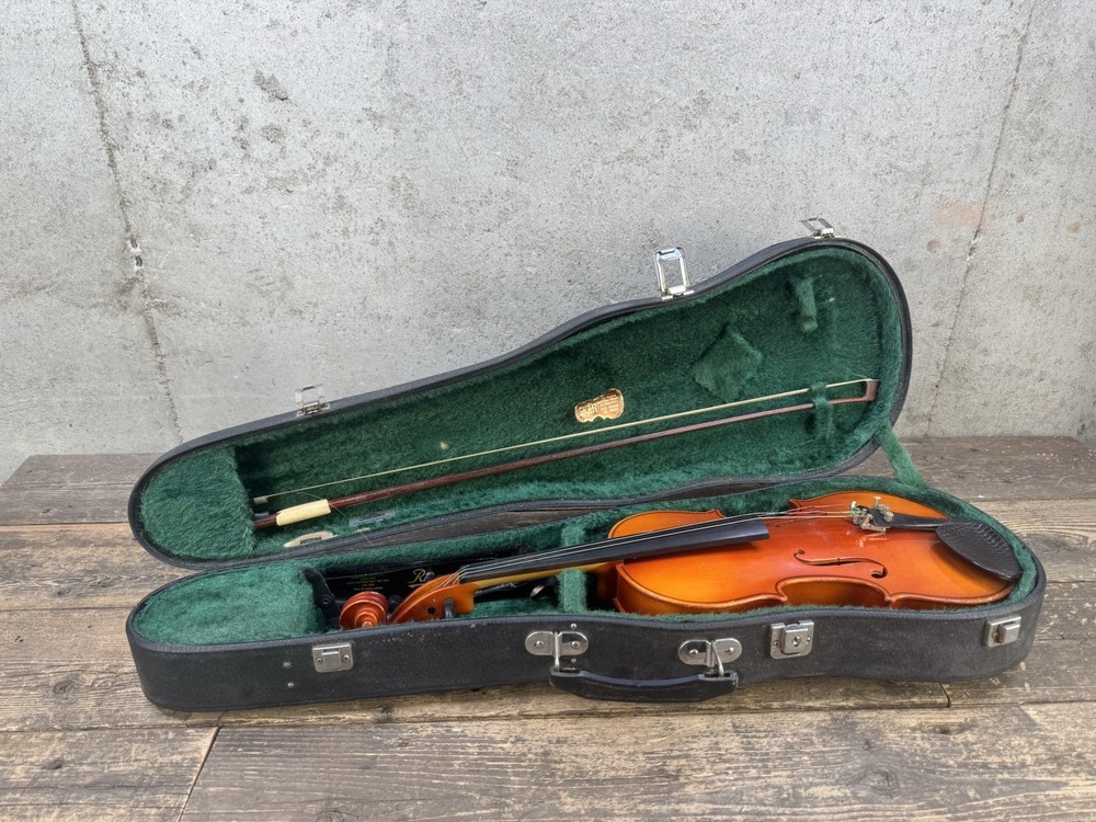 vintage violin Suzuki With Case