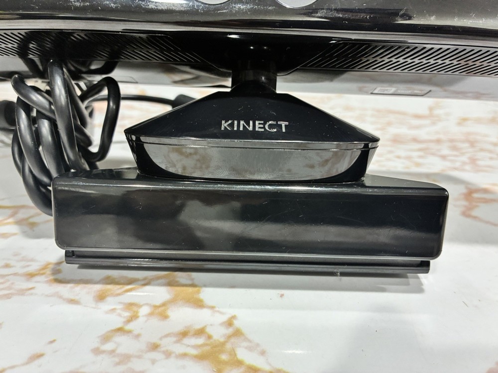 Microsoft Xbox 360 Kinect Sensor Bar Model 1414 Black With Clip