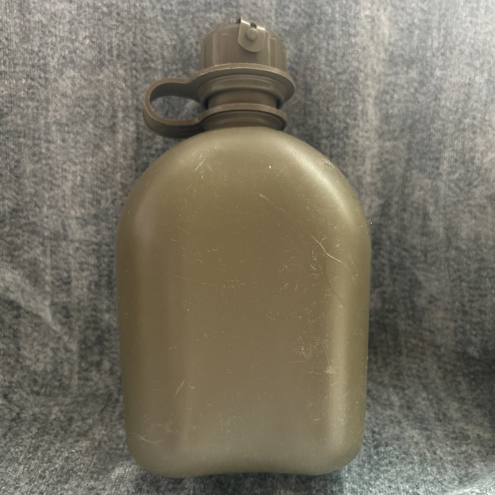 U S Army Water Canteen Thermos w Cover