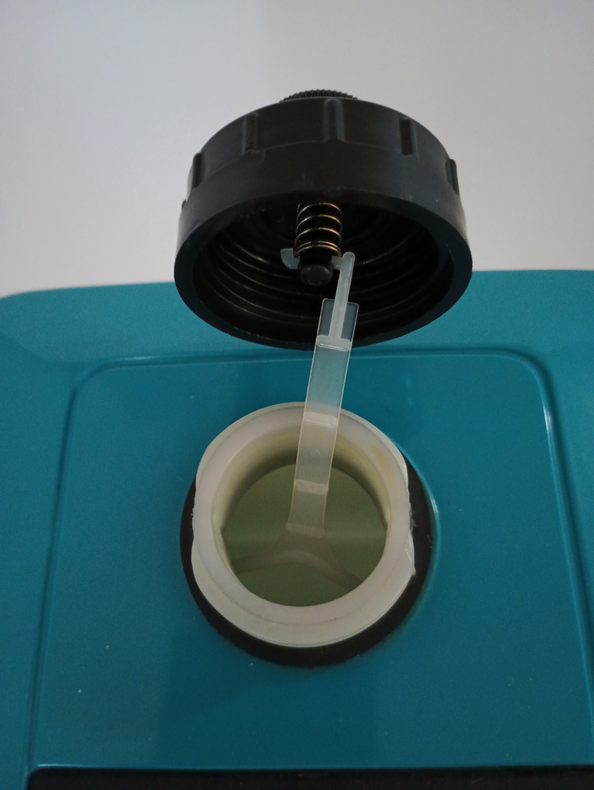 2.7hp cruise n carry outboard