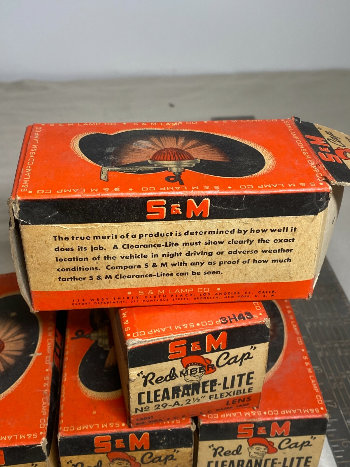 NOS VEHICLE CLEARANCE LIGHTS S AND M RED CAPS AMBER LENSE 4 TOTAL ACCESSORY