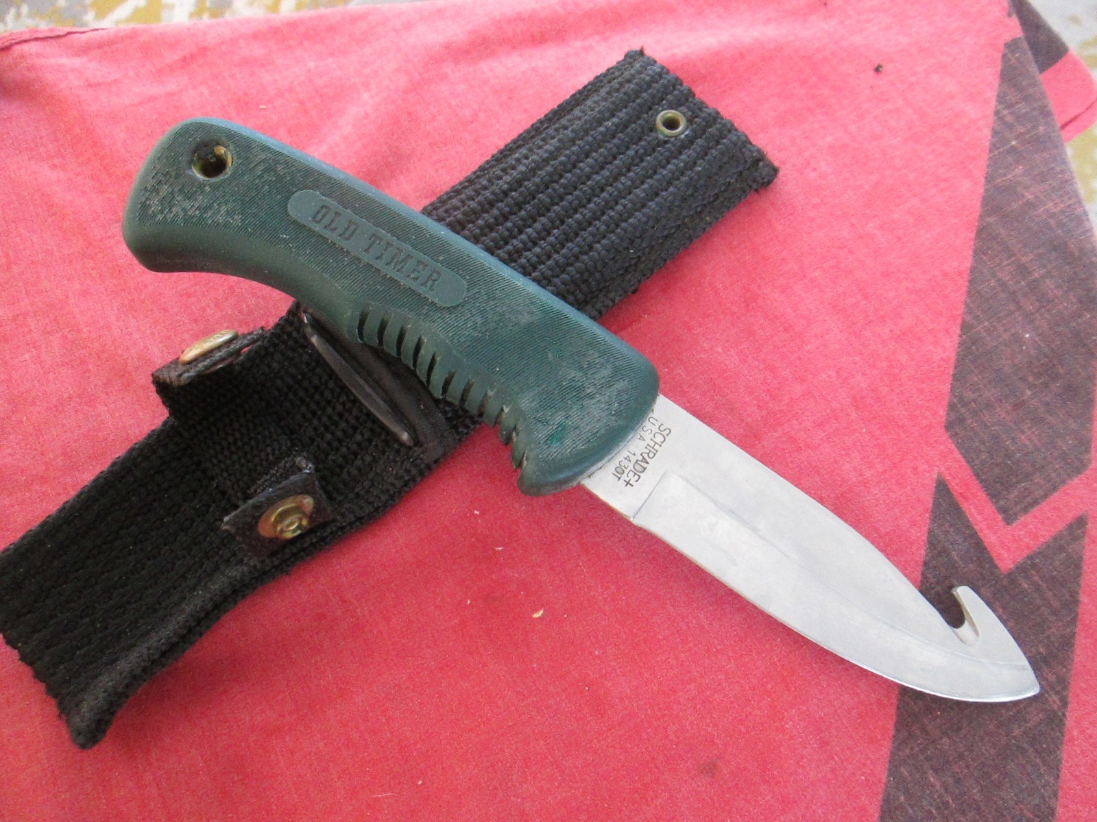 Schrade USA 143OT Old Timer fixed blade gut hook knife sheath