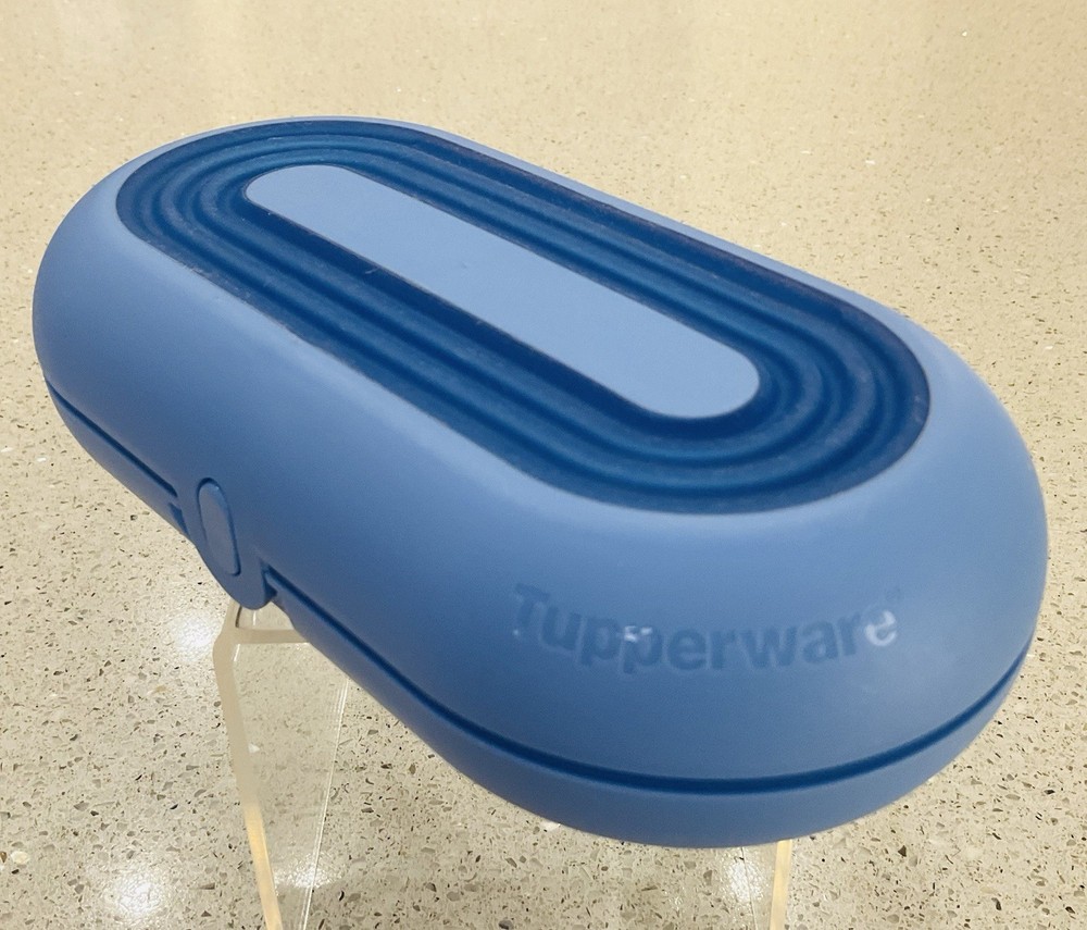 Tupperware 5591A Oval Stuffables Blue Accessory Organizer Eye Glasses Pencils