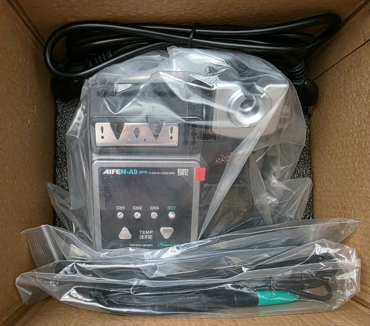 Aifen A9pro Digital Soldering Station with C115 & C210 Handles