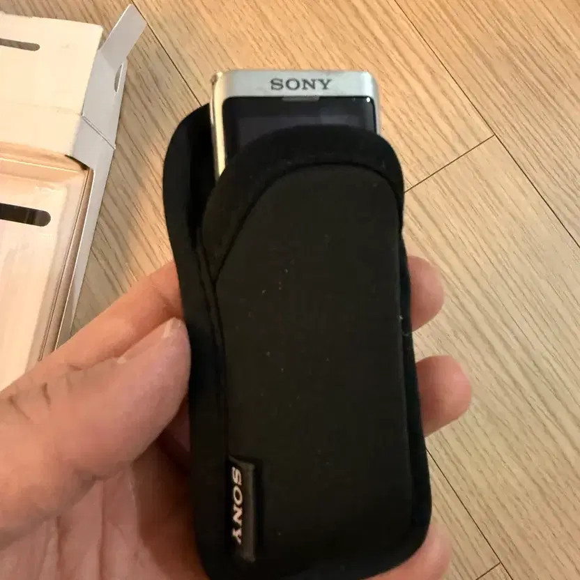Sony ICD-UX570F Recorder Full Box