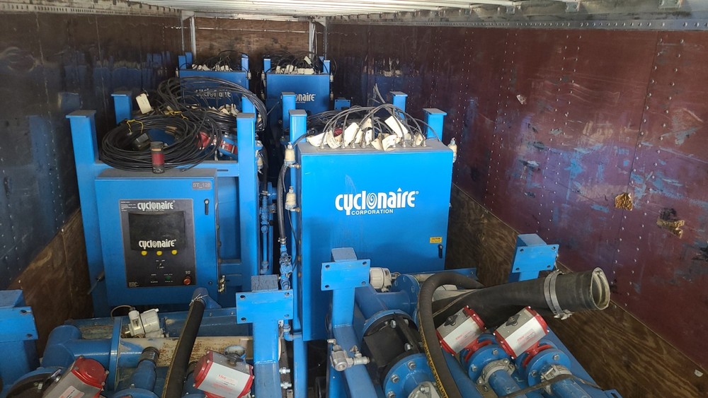 Cyclonair Sandblasting System With Control System 15 Sets With 8 Dry Van Contain