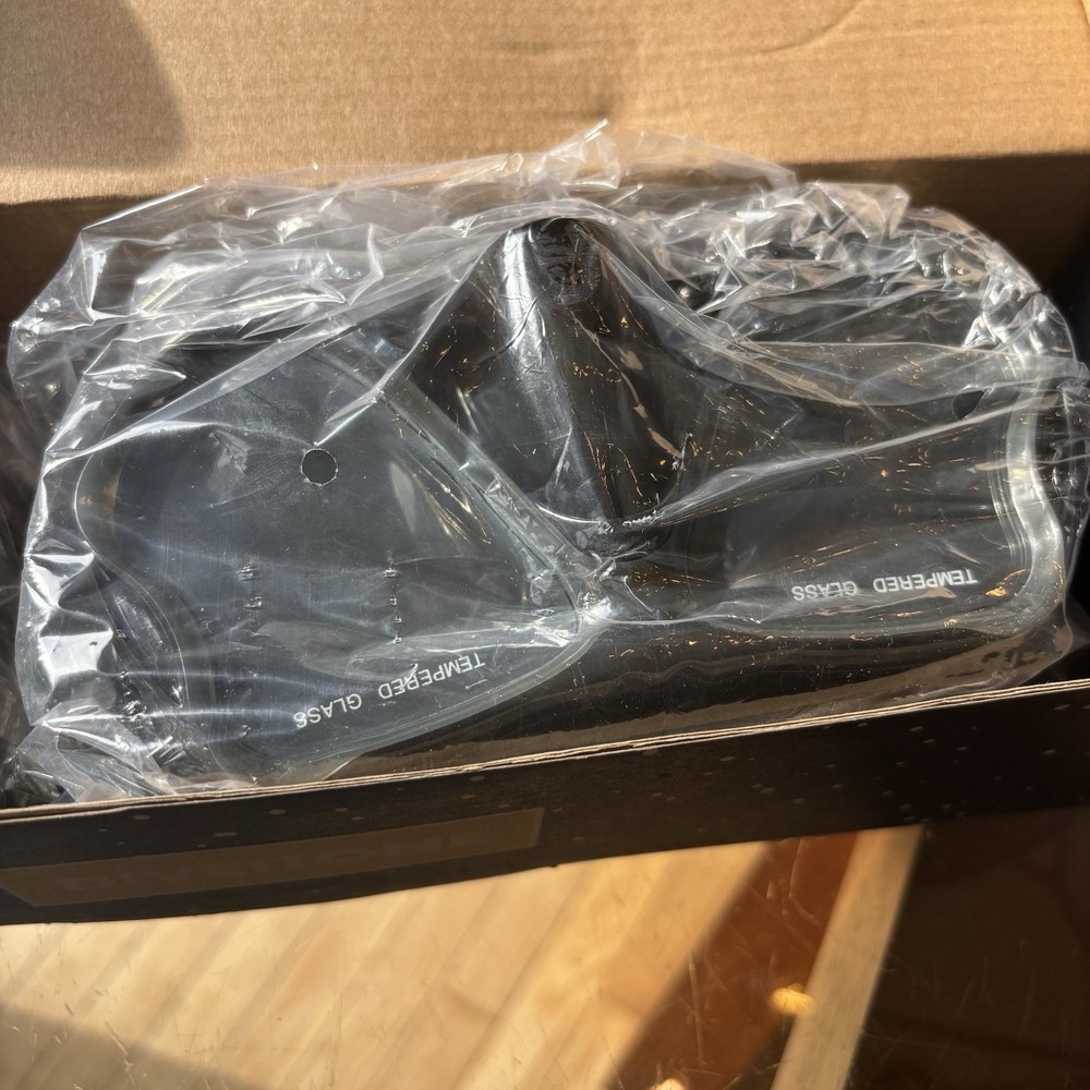 Divitone Mask Snorkel Set NEW Unused