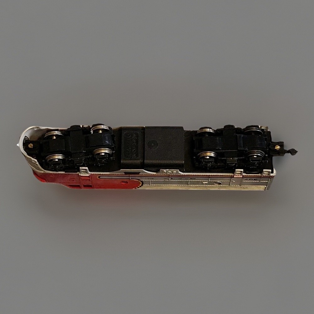 Santa Fe HO Scaled Locomotive Train UNTESTED