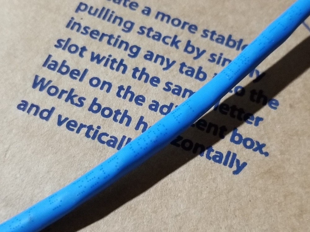 Berk-Tek 24/4P HyperPlus Cat5E Riser U/UTP Network Cable Blue /100ft