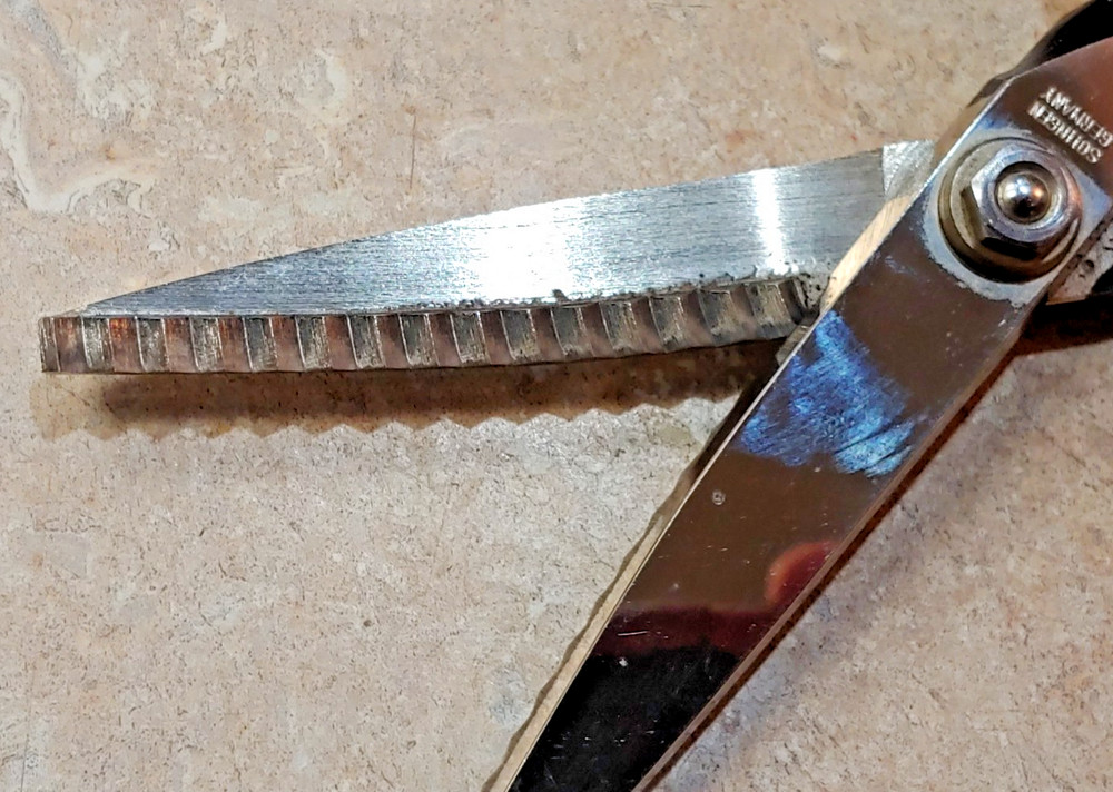 Sword & Shield Adjustable Tension Scissors Pinking Shears Solingen Germany VG