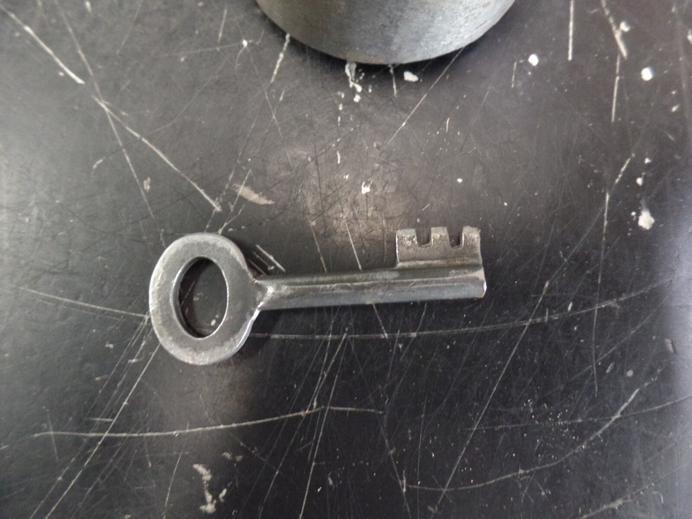 U S Mint Padlock Lock with Key No 100 8 Levers