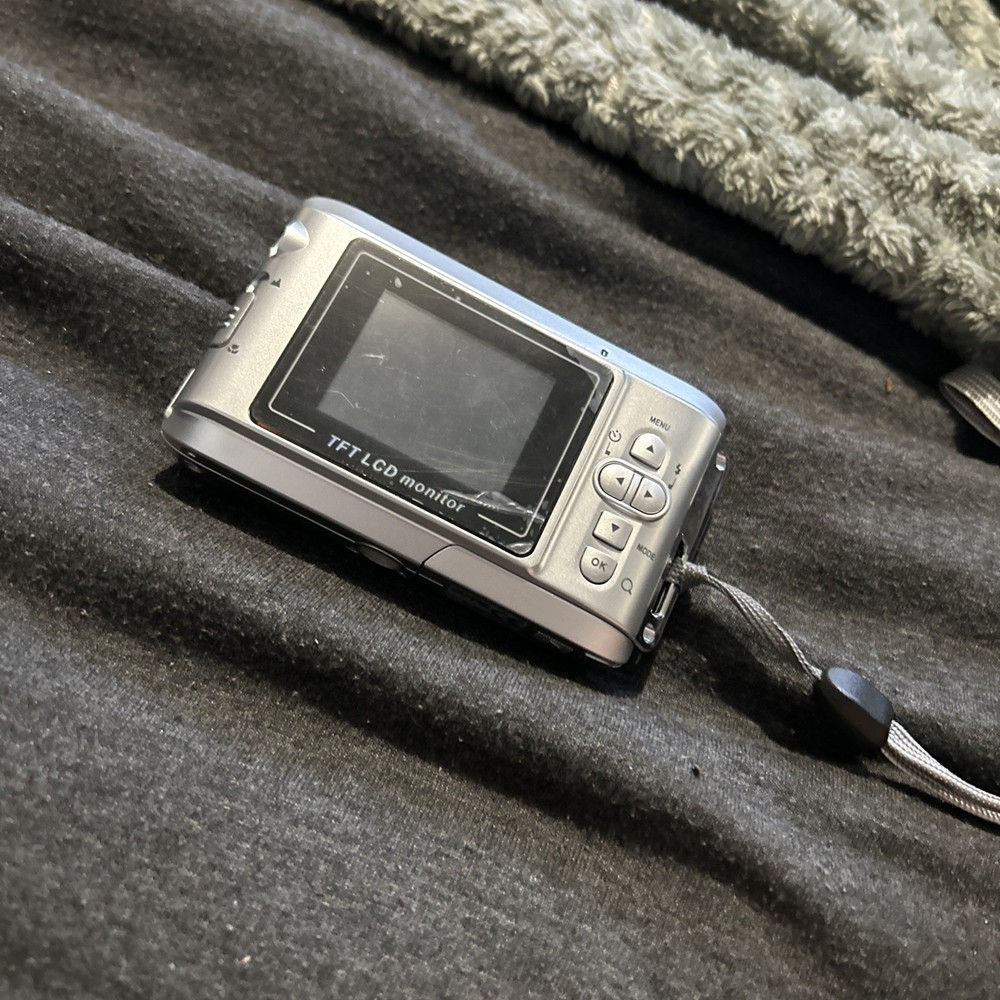 Premier DS-5080 5.0MP Compact Digital Camera Silver No Charger Untested