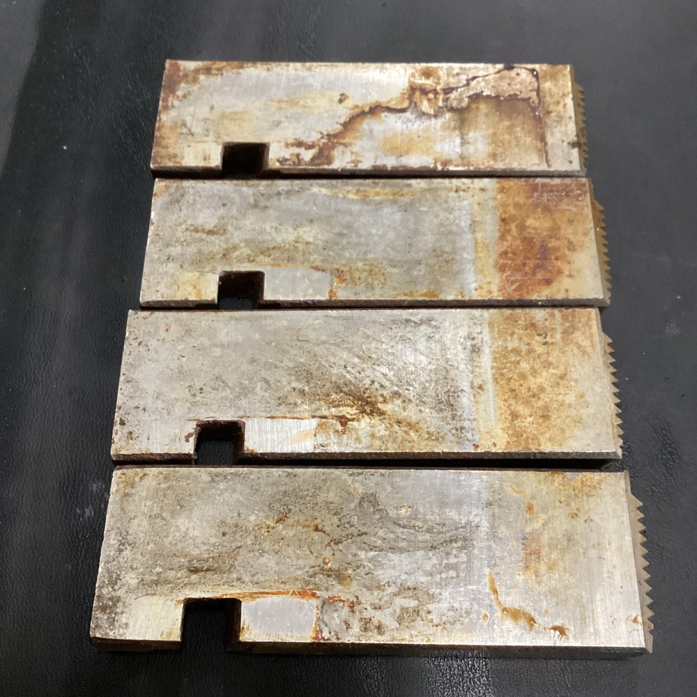 RIDGID 1/2-3/4'' NPT RH DIE SET USED