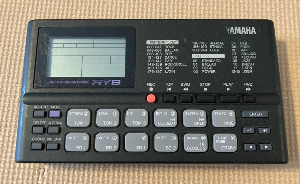 Yamaha RY8 Compact Rhythm Programmer Portable backing machine 1994 Japan