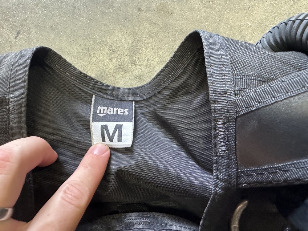 Mares Medium BCD Vector Origin