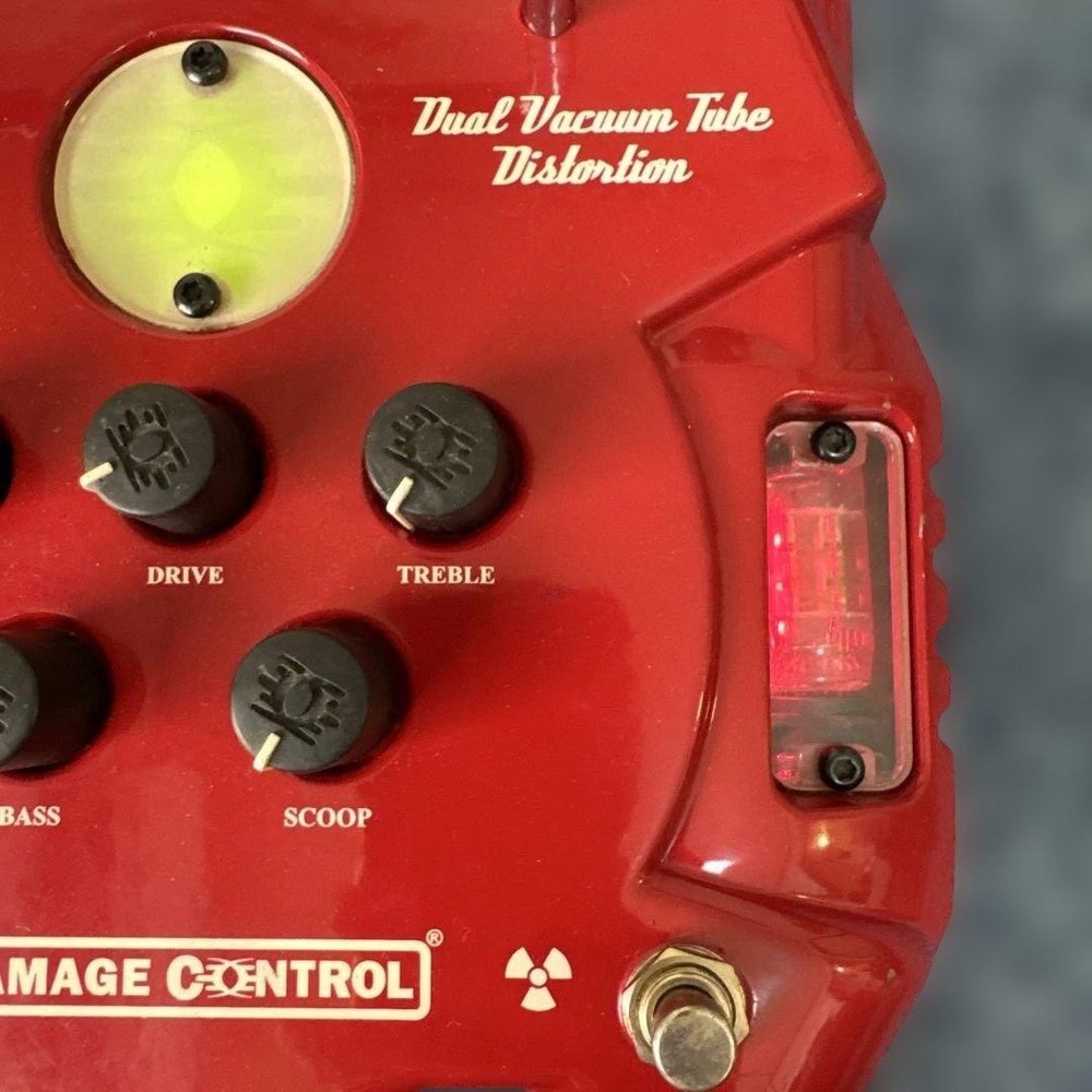 DAMAGE CONTROL Solid Metal distortion effector