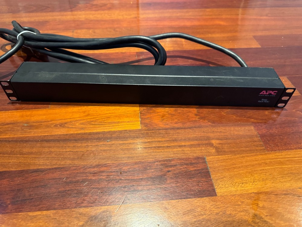 APC Basic Rack 2.4kVA PDU AP9563 Power Distribution Unit - by APC
