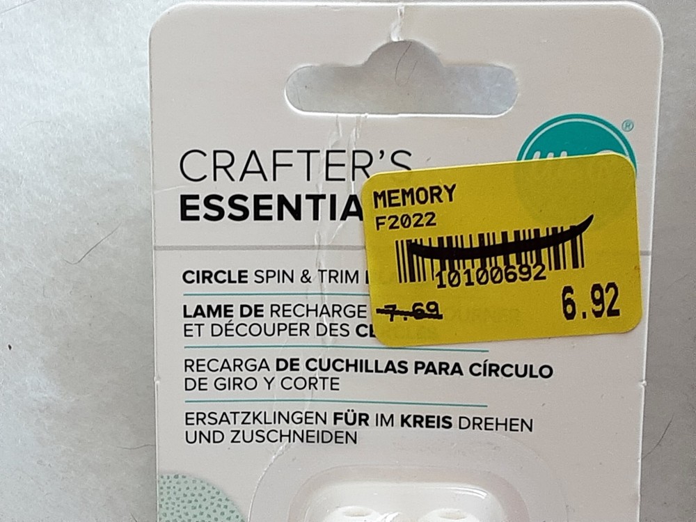 We R Memory Keepers 2 packages Circle Spin & Trim Blades 2 pack NIP