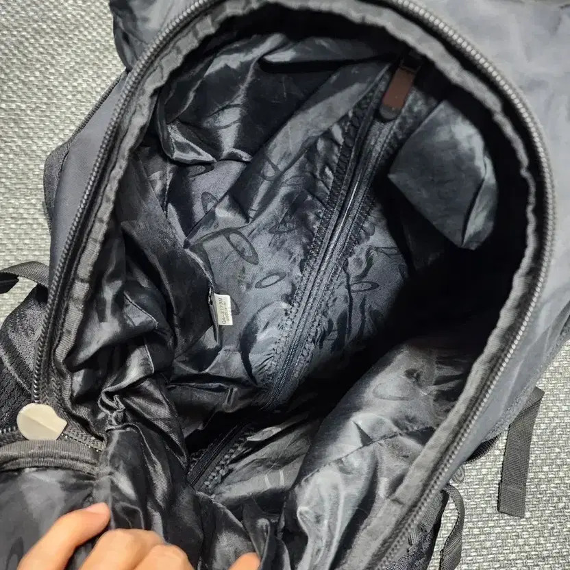 Oakley Utility Icon Backpack Used, Multiple Compartments Official