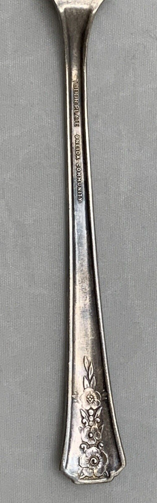 Oneida Community Butter Knife Silver Silverplate Flatware Tudor Plate Fortune