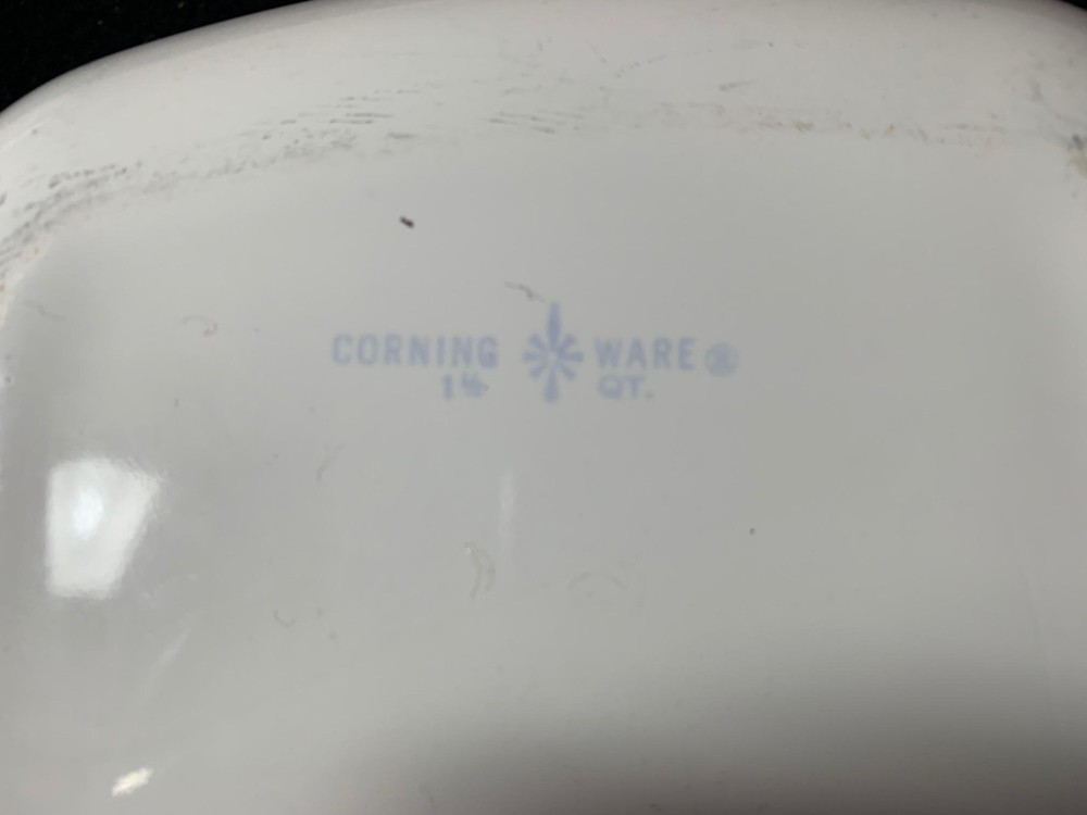 Corningware Blue Cornflower Casserole Dish - 1 1/2 Quart