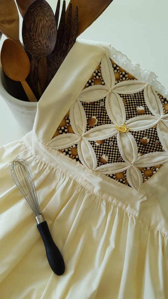 Apron Pattern, Cathedral Window Quilting Pattern Instructions, 'Use your scraps"